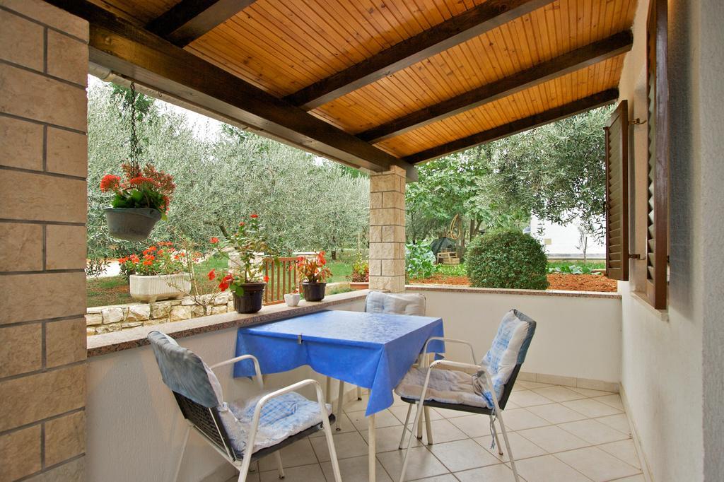 Apartments Graziella Пореч Экстерьер фото