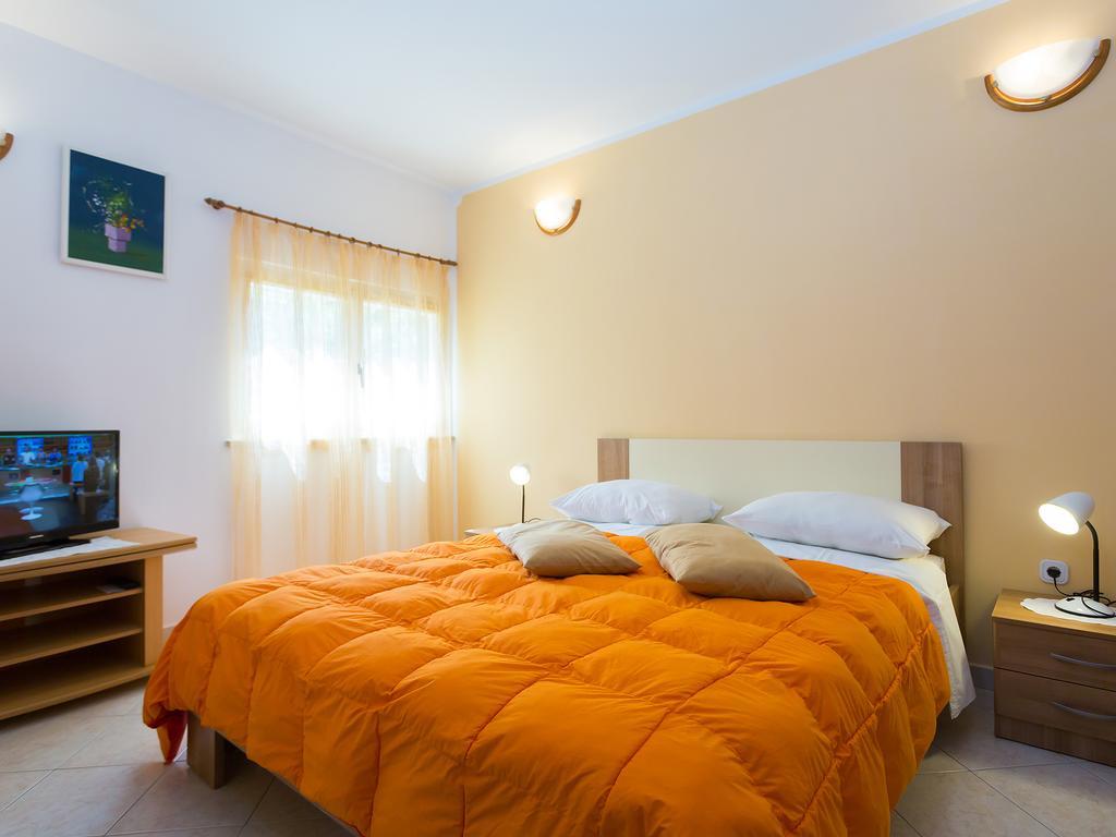 Apartments Graziella Пореч Экстерьер фото